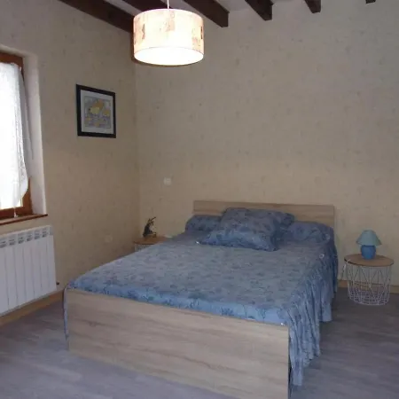 Holiday home Ravissante Fermette Renovee Avec Jardin Clos, Cheminee Et Wifi - Animaux Acceptes - Fr-1-489-83