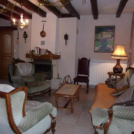 Holiday home Ravissante Fermette Renovee Avec Jardin Clos, Cheminee Et Wifi - Animaux Acceptes - Fr-1-489-83