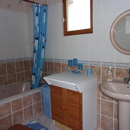 Fermette Rénovée, Animaux Acceptés, Internet, Montluçon Proche - Fr-1-489-83 Hébergement de vacances